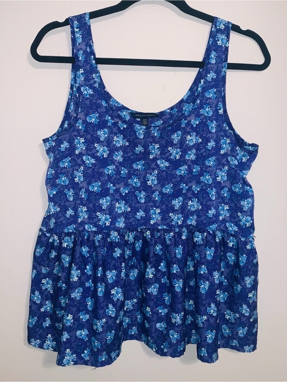 American Eagle Floral Blue Sleeveless Top